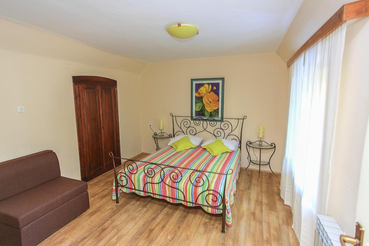 Apartment&Rooms Savonari Orasac Buitenkant foto