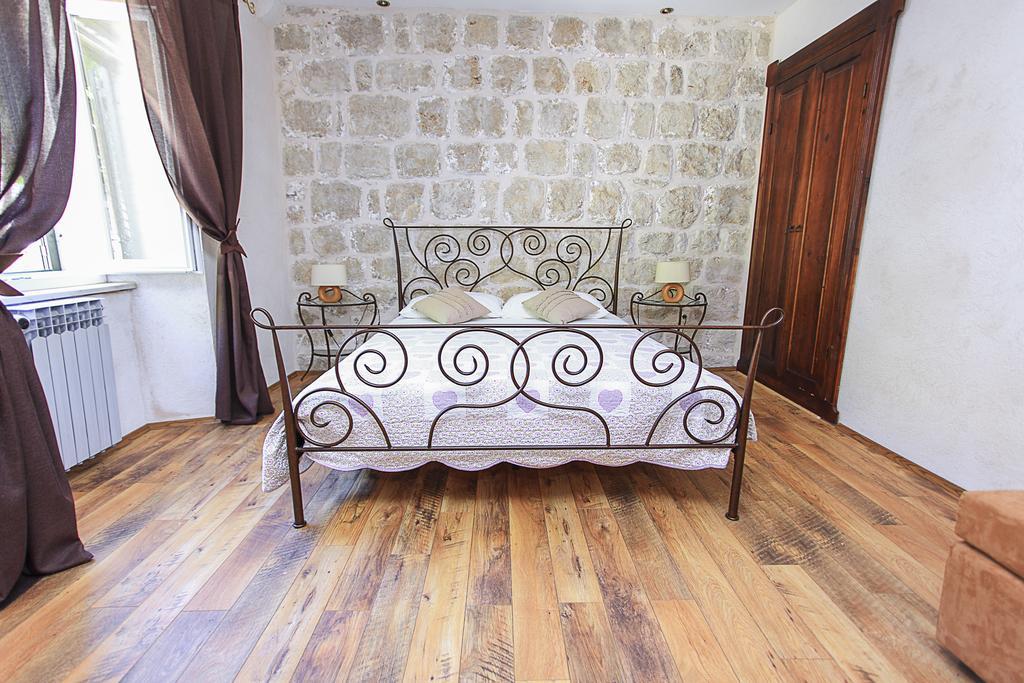 Apartment&Rooms Savonari Orasac Buitenkant foto